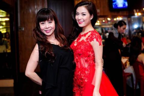 nhung-cai-om-tinh-cam-cua-me-con-my-nhan-viet1