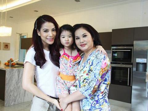 nhung-cai-om-tinh-cam-cua-me-con-my-nhan-viet6