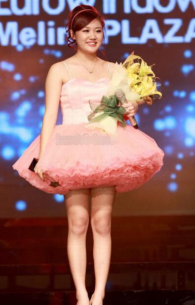 trang-phuc-kho-do-cua-van-mai-huong10