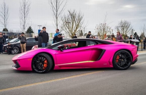 lamborghini-aventador-hong-2