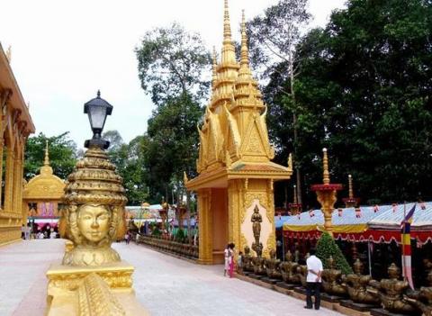 chua-cua-dai-gia-tram-be5