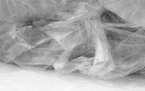 ban-chan-nguoi-tren-xe-khach-71