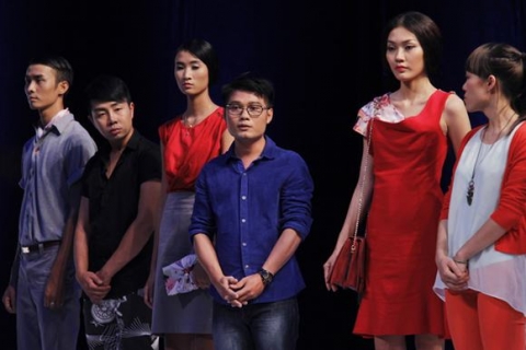 thi-sinh-project-runway-to-nhau-kich-liet7