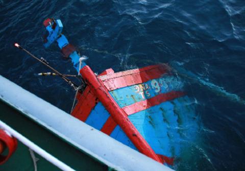 truc-vot-tau-dna-90152-ts