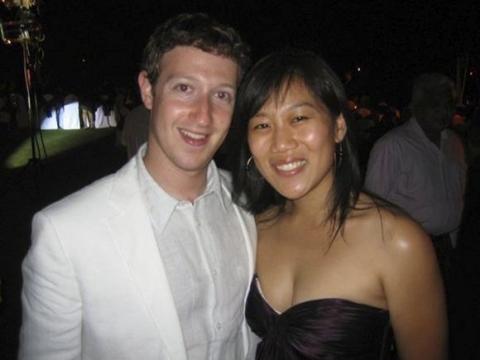 hanh-trinh-tinh-yeu-11-nam-cua-ceo-facebook13