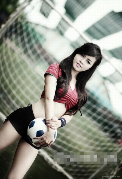 hotgirl-viet-coi-ao-co-vu-world-cup-7