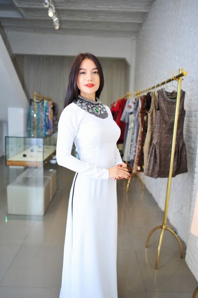 truong-ngoc-anh-ao-dai-cong-tri-9