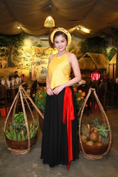 nhung-sao-viet-rut-khoi-showbiz-van-xuat-hien-deu7