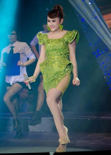 ngam-ve-goi-cam-chet-nguoi-cua-nhung-my-nhan-que-thanh-hoa4