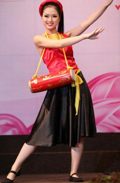 ngam-ve-goi-cam-chet-nguoi-cua-nhung-my-nhan-que-thanh-hoa7