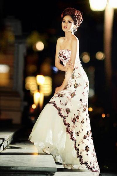 ngam-ve-goi-cam-chet-nguoi-cua-nhung-my-nhan-que-thanh-hoa8