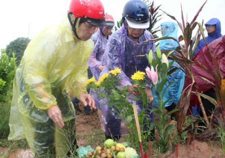 xac-chet-khong-dau-cua-chi-huyen