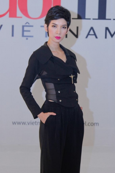 vietnam-next-top-model-2014-nam-trung-vang-mat-vong-hinh-the3