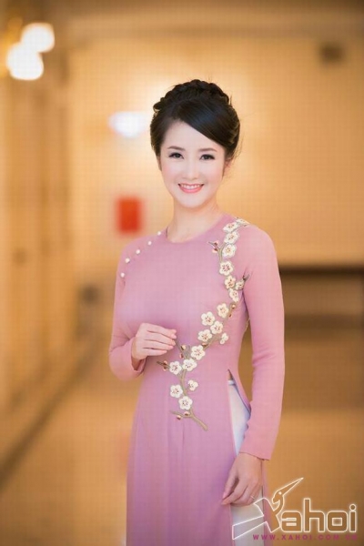 hong-nhung-ao-dai-2