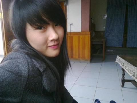 tha-vong-voi-nah-sac-that-cua-hot-girl-banh-trang-tron8