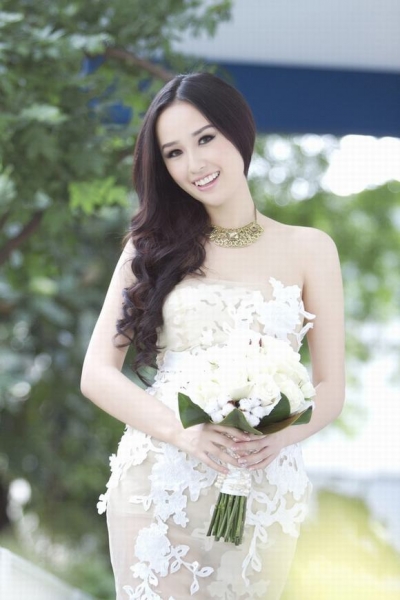 mai-phuong-thuy-lay-chong-0