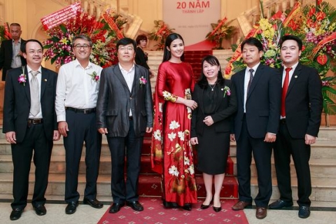 ngoc-han-ao-dai-do-17