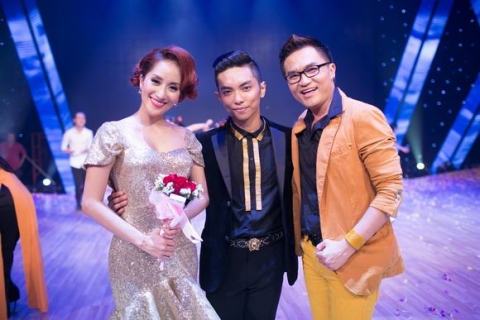 khanh-thi-mc-buoc-nhay-hoan-vu-nhi-2014-2