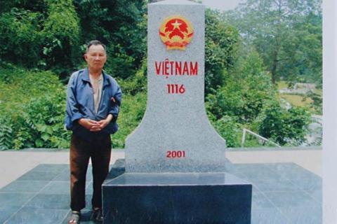 cu-ong-85-tuoi-di-phuot