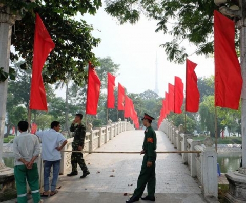 ban-phao-hoa-o-ha-noi-10-10-13