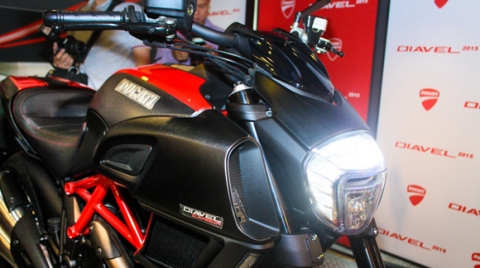 Ducati-Diavel-2015