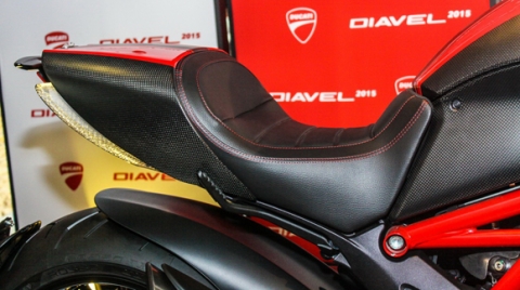 Ducati-Diavel-2015