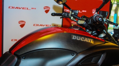 Ducati-Diavel-2015