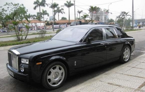 Rolls-Royce-Phantom 