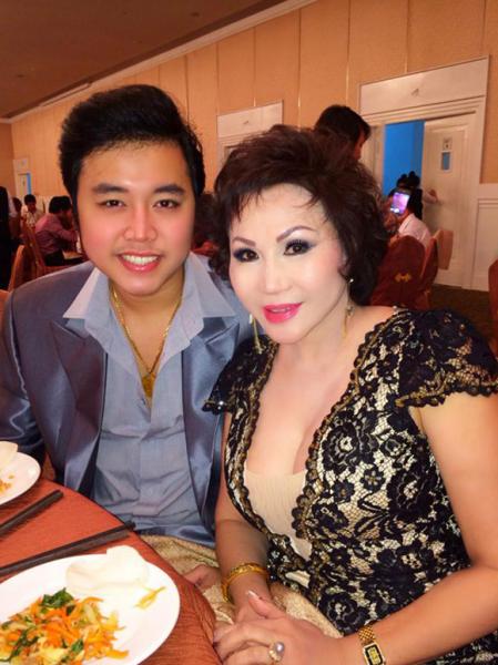 sao-nam-viet-khoe-tinh-gia