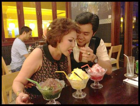 sao-nam-viet-khoe-tinh-gia