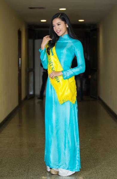 huyen-my-xinh-dep-tuoi-tan-giua-tam-bao-du-luan2