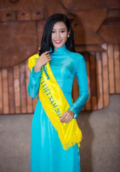 huyen-my-xinh-dep-tuoi-tan-giua-tam-bao-du-luan3