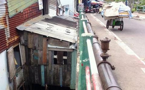 nha-co-dau-viet-bi-sat-hai-1