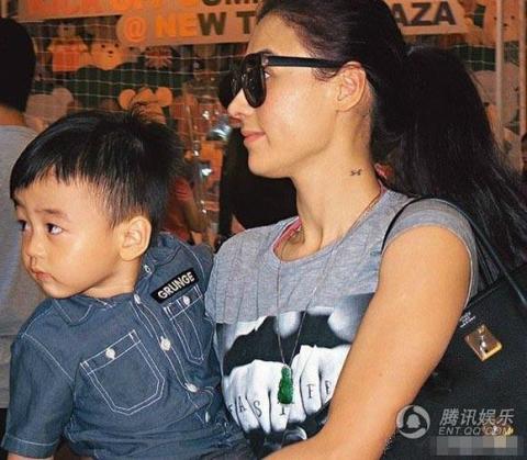 truong-ba-chi-va-con-trai5