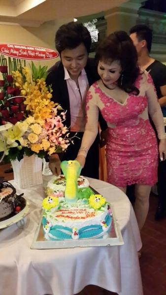 sinh-nhat-vu-hoang-viet-va-yvonne-thuy-hoang-3