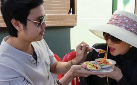 vu-hoang-viet-du-lich-cung-nguoi-tinh-4