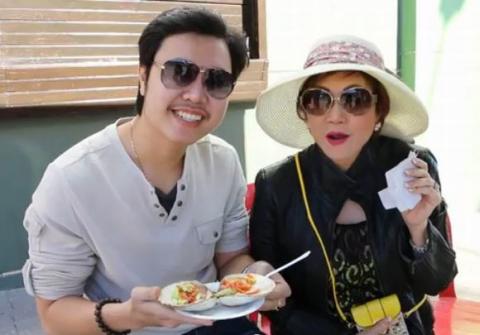 vu-hoang-viet-du-lich-cung-nguoi-tinh-5