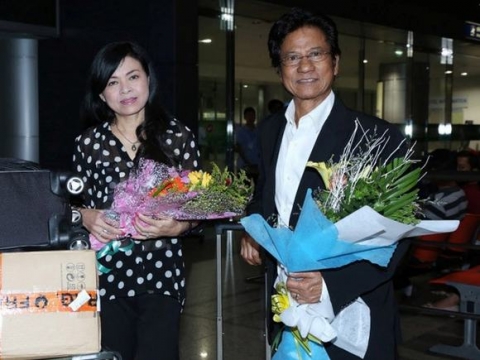 nhung-quy-ong-nhieu-vo-nhat-showbiz-viet4