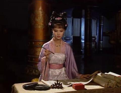 thuong-quan-uyen-nhi2