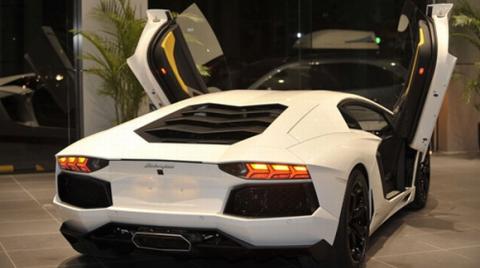 sieu xe Aventador 