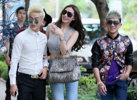 khanh-my-va-hkt-12-1419925533