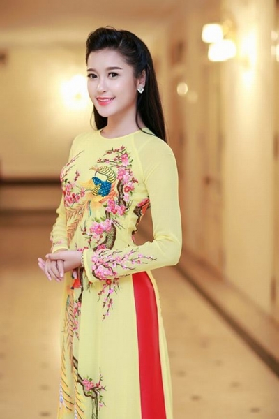 lan-khue-hoa-khoi-ao-dai3-1420526611