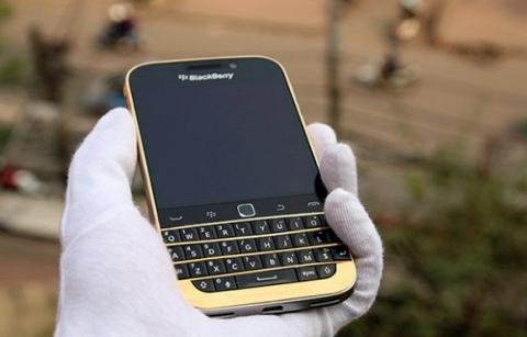 BlackBerry Classic mạ vàng đầu tiên xuất hiện tại Việt Nam