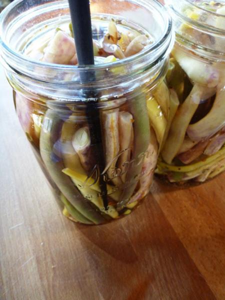 Đỗ ngâm chua: Lạ miệng mà ngon - 7