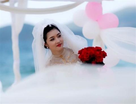 Hoa hậu Triệu Thị Hà đóng phim cùng tài tử TVB Mã Đức Chung