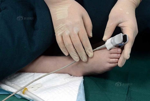Rơi lệ: Bé gái 7 tuổi chết vì hiến tạng cứu bé 4 tuổi - 9