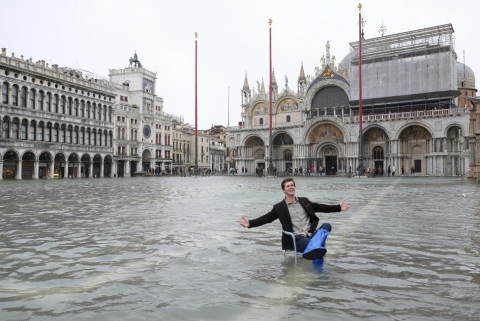 Chùm ảnh: “Thành phố tình yêu” Venice mùa nước nổi - 1