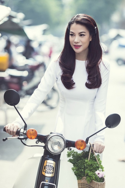 Mỹ nhân Việt nô nức mặc áo dài chào Xuân Ất Mùi - 9