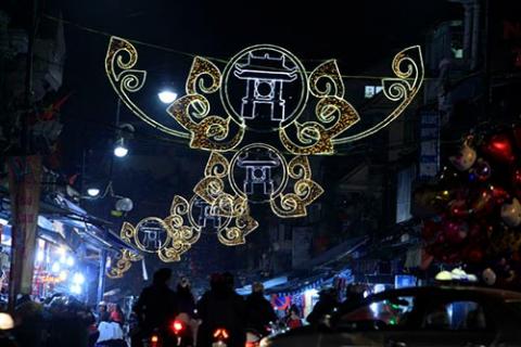 Hà Nội, TPHCM đẹp lung linh trước thời khắc giao thừa - 5