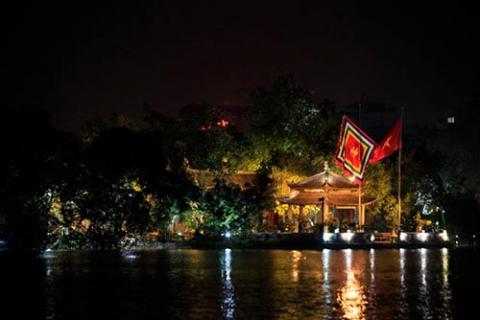 Hà Nội, TPHCM đẹp lung linh trước thời khắc giao thừa - 6